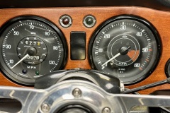 1965_TRIUMPH_TR4a_IRS-38-JPG